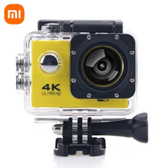 Xiaomi Action Camera Ultra HD 4K with waterproof casing, ideal for sports and vlogging.